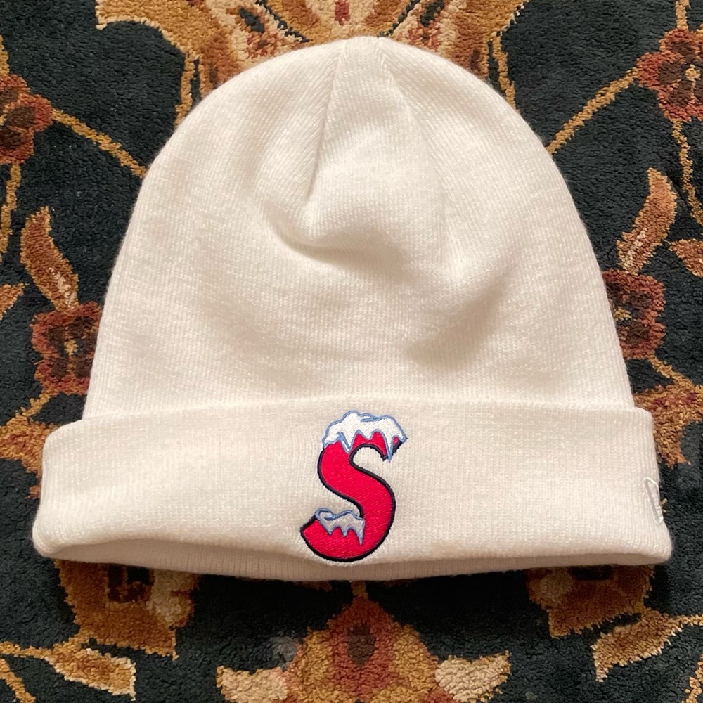 🥶 SUPREME NEW ERA S LOGO BEANIE FALL WINTER 2020 (FW20) WHITE 🥶